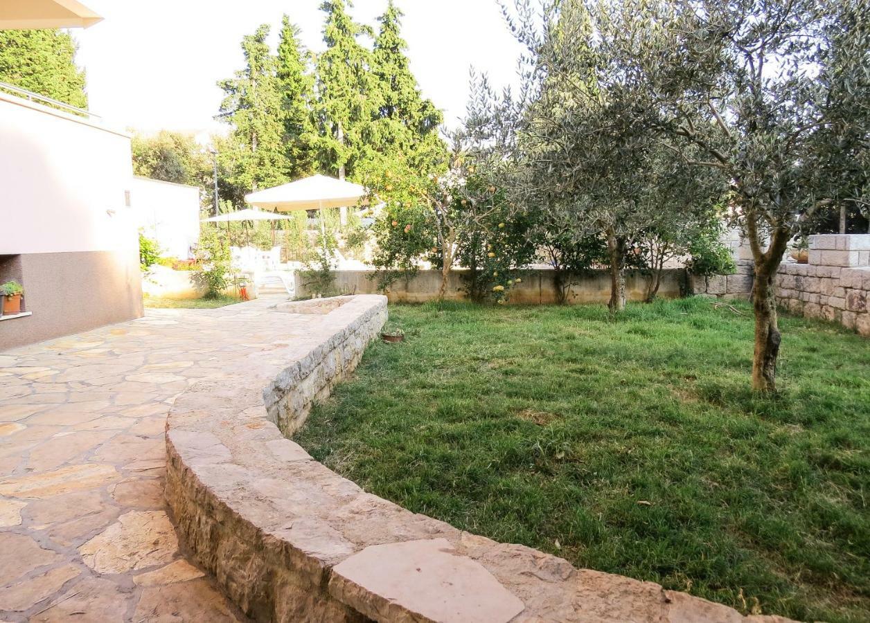 Villa Daria Pakostane Exterior photo